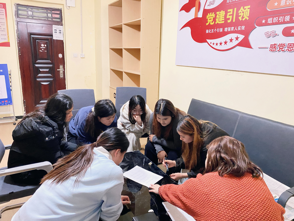 0a2cb5189dc36efd8d8b5ec125f5fe28