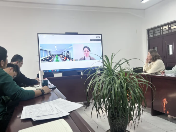 81bc511bc2bf4d3cb02b3318dc34f4dd