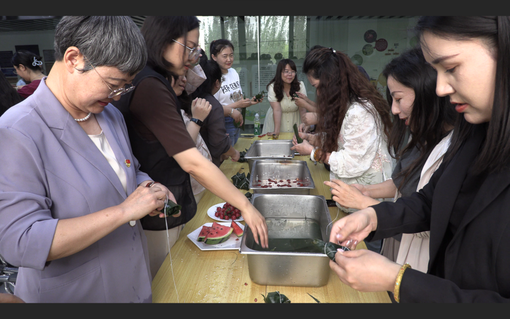 {B9EEBF90-8AEF-4955-9E11-86EEA333E683}