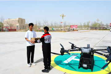 喀什低空物流成功首航！