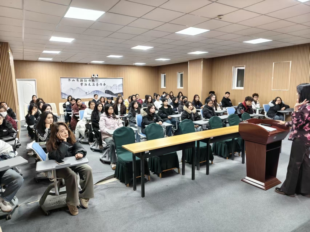 mmexport1765290869737