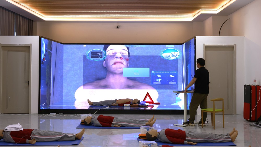 医学院虚拟急救实训室4