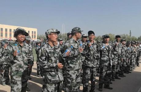 青春正燃，医心向党！